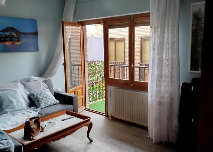 Mika Apartman Arévalo